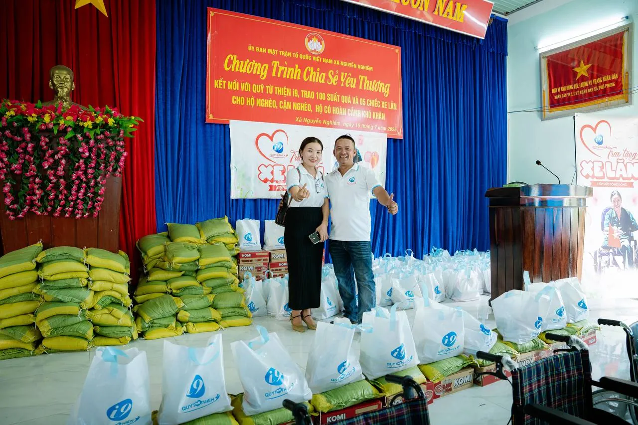 Biểu tượng mạng xã hội ho88, hình ảnh các logo mạng xã hội, nền vàng đen